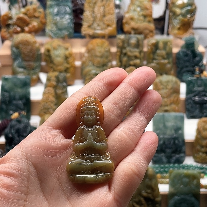 翡翠颈饰未镶嵌天然翡翠A货观音