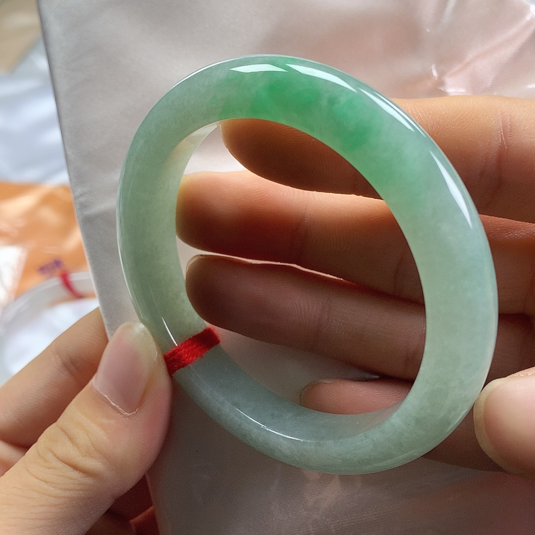 未镶嵌手镯翡翠翡翠