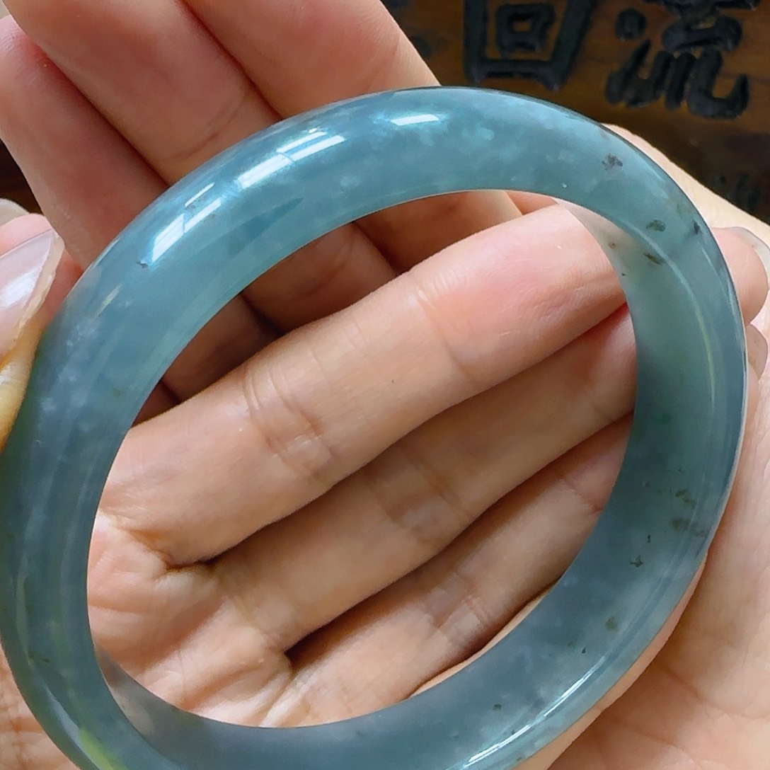 翡翠手镯未镶嵌翡翠350