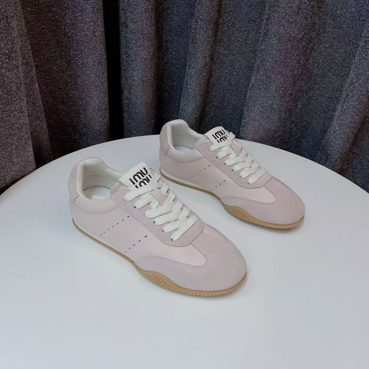 【表弟严选】C5575 粉色  时尚德训鞋女2025新款高端年轻平底休闲鞋