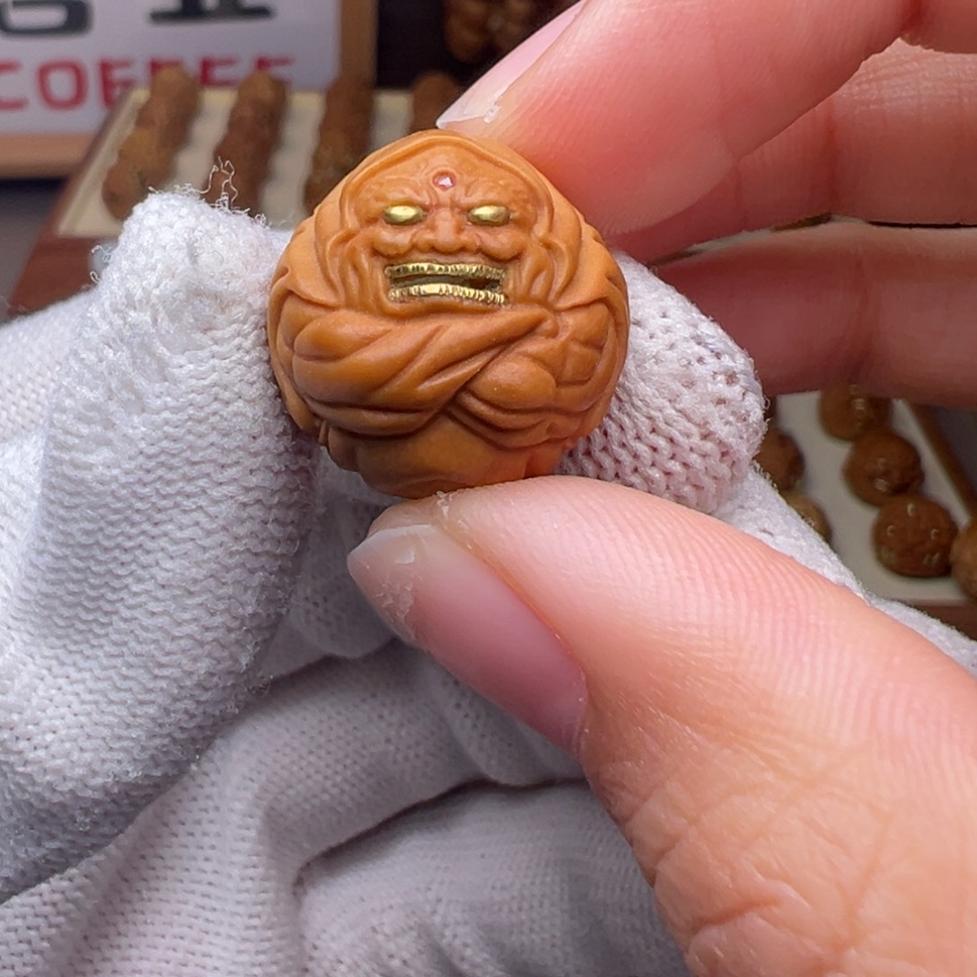 把件猴头核桃镶嵌款红袍罗刹全品有正常封口线