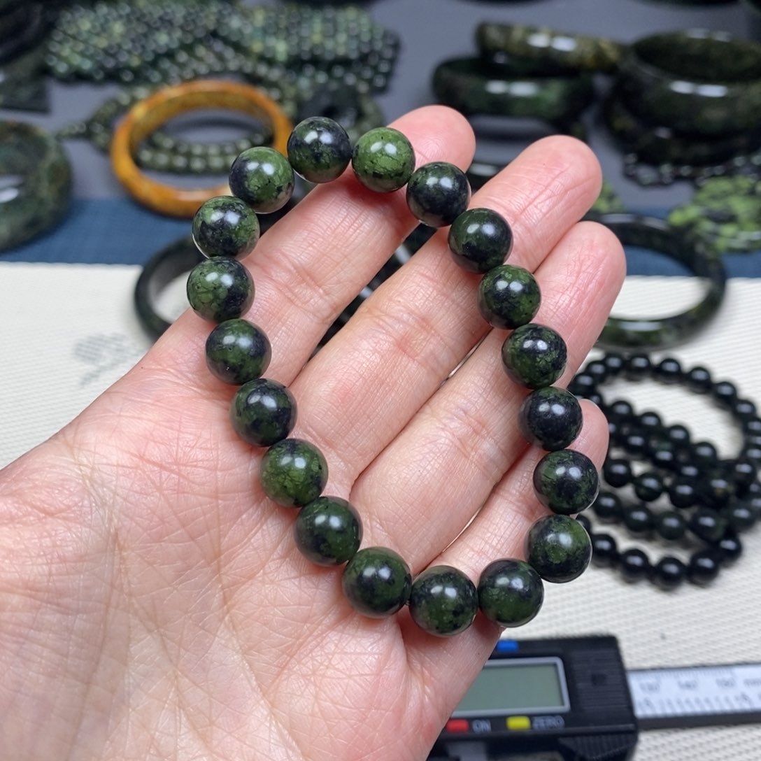 蛇纹石玉手链未镶嵌财*10mm，19颗，精品