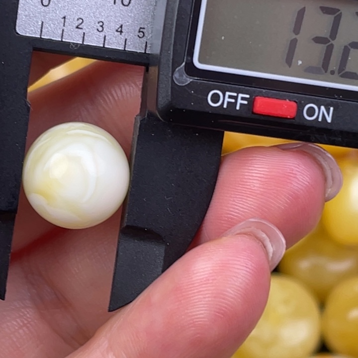 蜜蜡未镶嵌裸石250