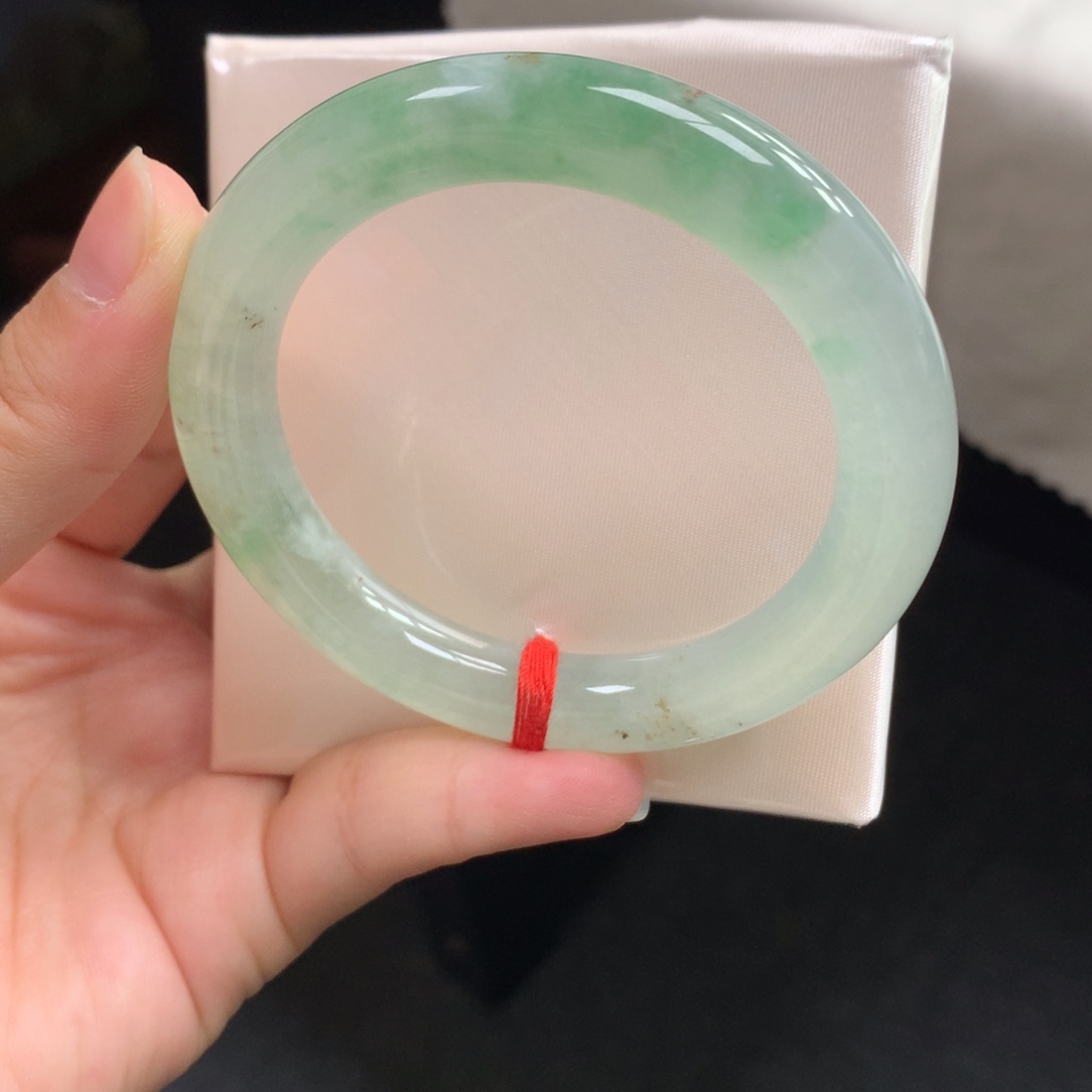 翡翠未镶嵌手镯3号52.5胖圆种色具备（推荐性价比）