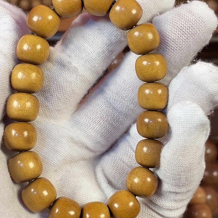 檀香木老山檀10*11手串