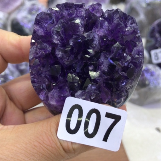 紫晶天然水晶摆件未镶嵌