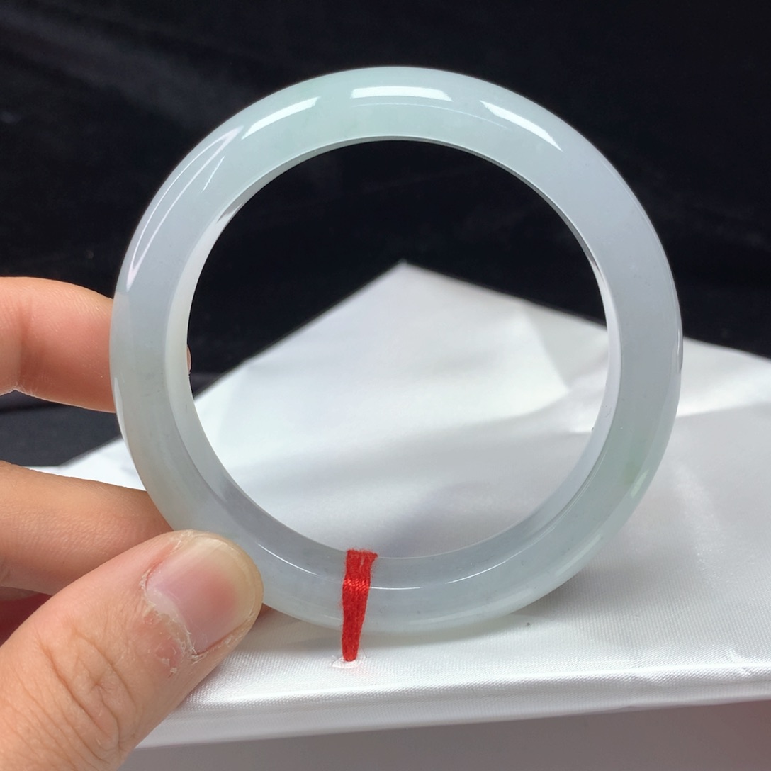 翡翠手镯（圆镯）未镶嵌56.3