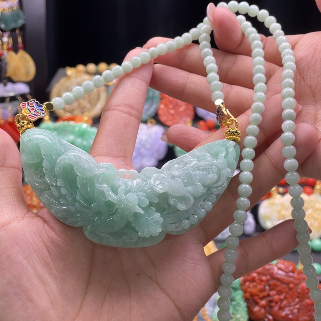 翡翠颈饰未镶嵌代编织