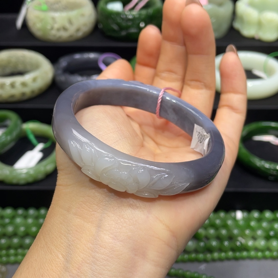 和田玉手镯56圈口 编号72贵妃镯未镶嵌