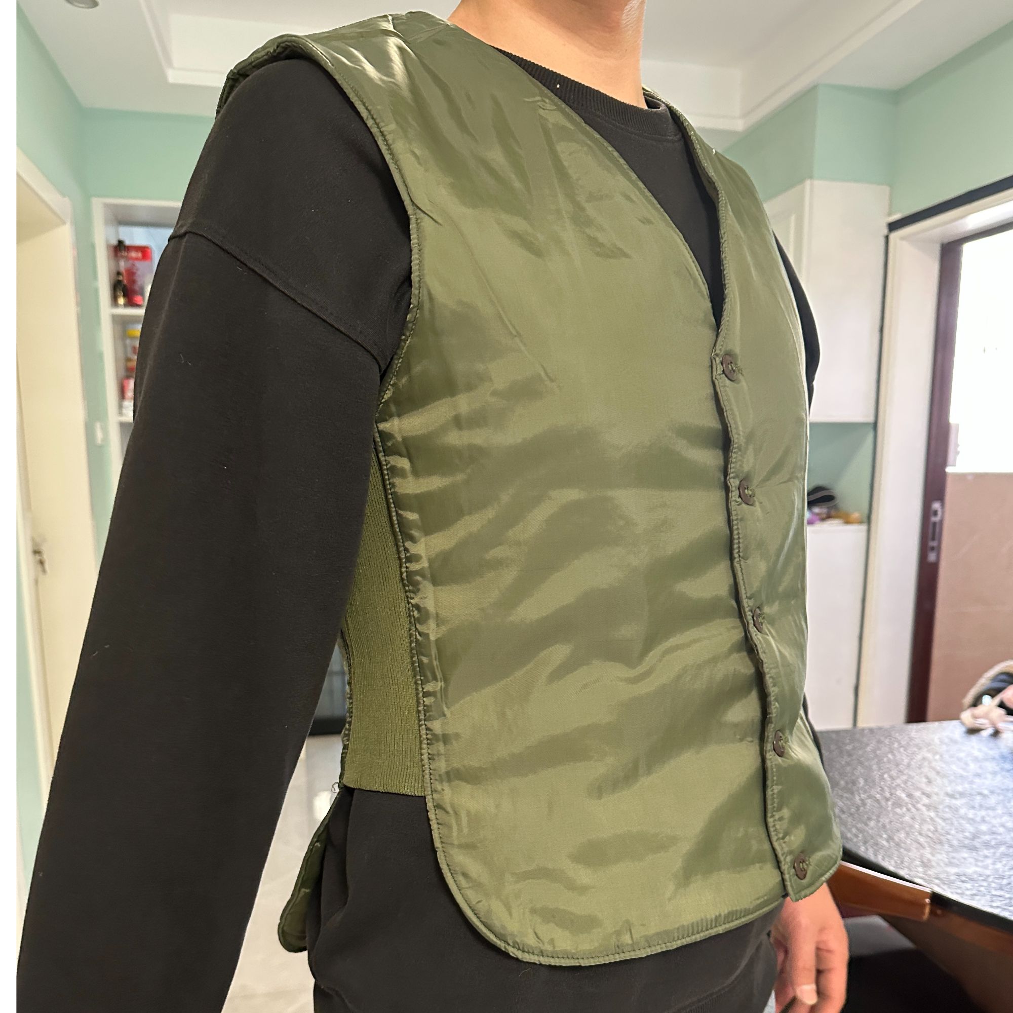 87军绿色保暖马甲