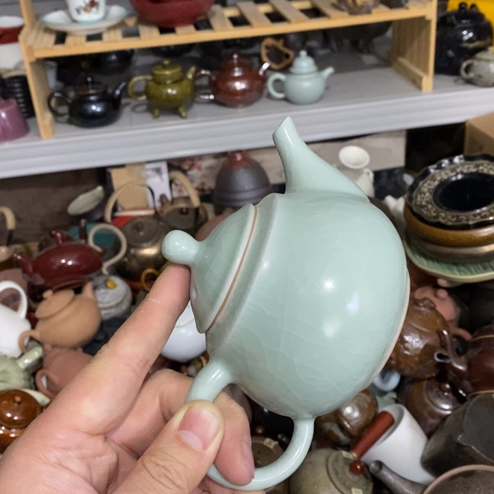 陶瓷艺术品及陶瓷壶