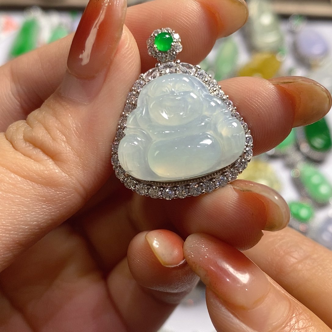 翡翠颈饰银S925镶嵌天然翡翠