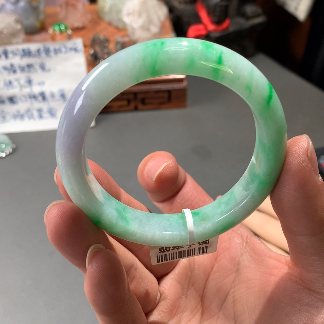 翡翠手镯未镶嵌53.8圈口