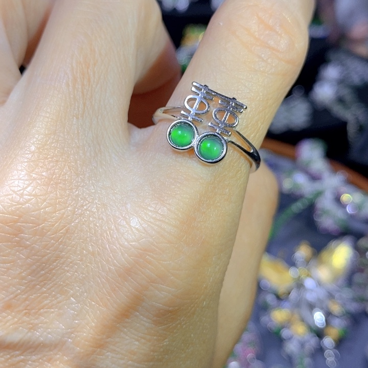 翡翠戒指银S925镶嵌天然翡翠