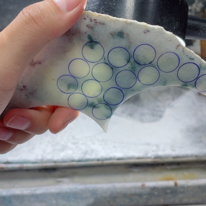 未镶嵌定制翡翠虎虎珠宝手镯定制