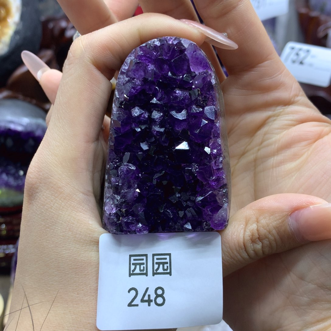 紫晶大型摆件（非配饰）未镶嵌