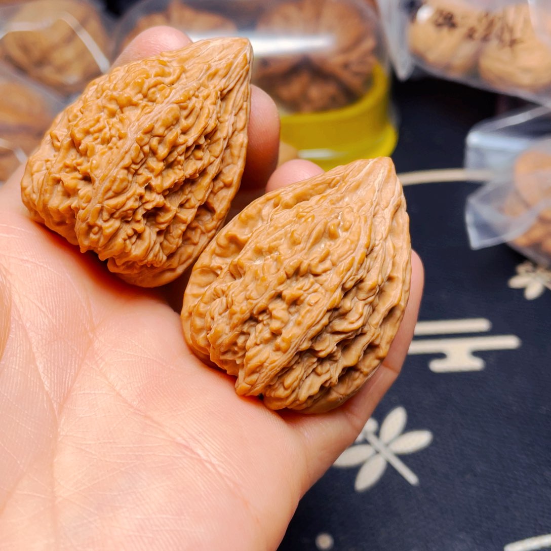 吊坠文玩核桃塔尖一对