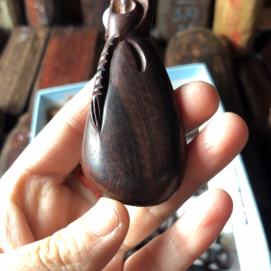 印度小叶紫檀檀香紫檀手把件一个