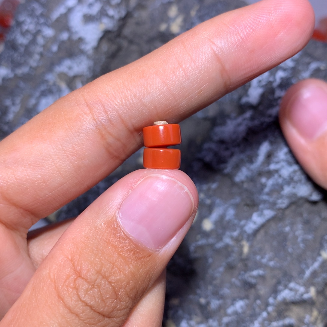 南红玛瑙未镶嵌满肉柿子药片隔珠7.2×4