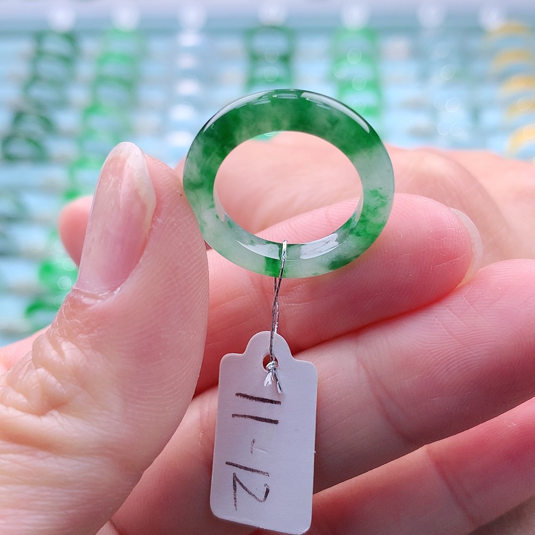 翡翠未镶嵌戒指A货缅甸翡翠