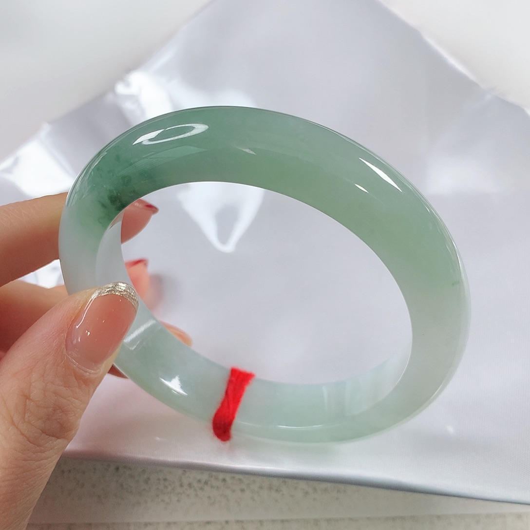 翡翠手镯未镶嵌 正圈①⑤⑤