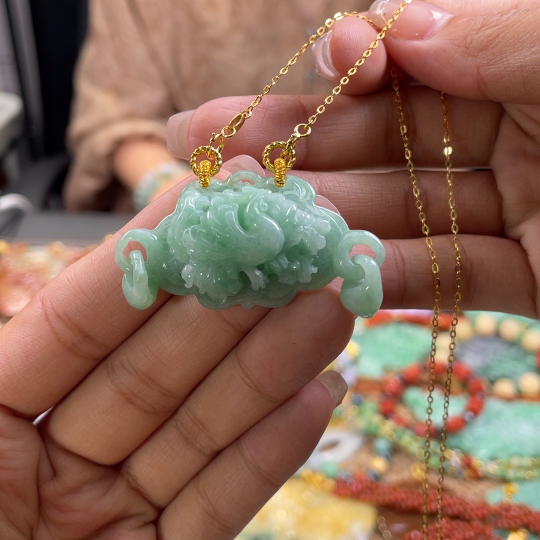 翡翠未镶嵌颈饰代编织