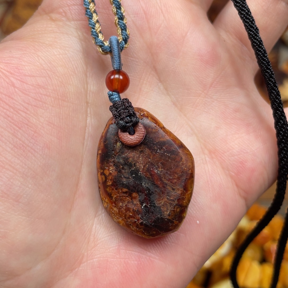 蜜蜡珠宝奇石未镶嵌