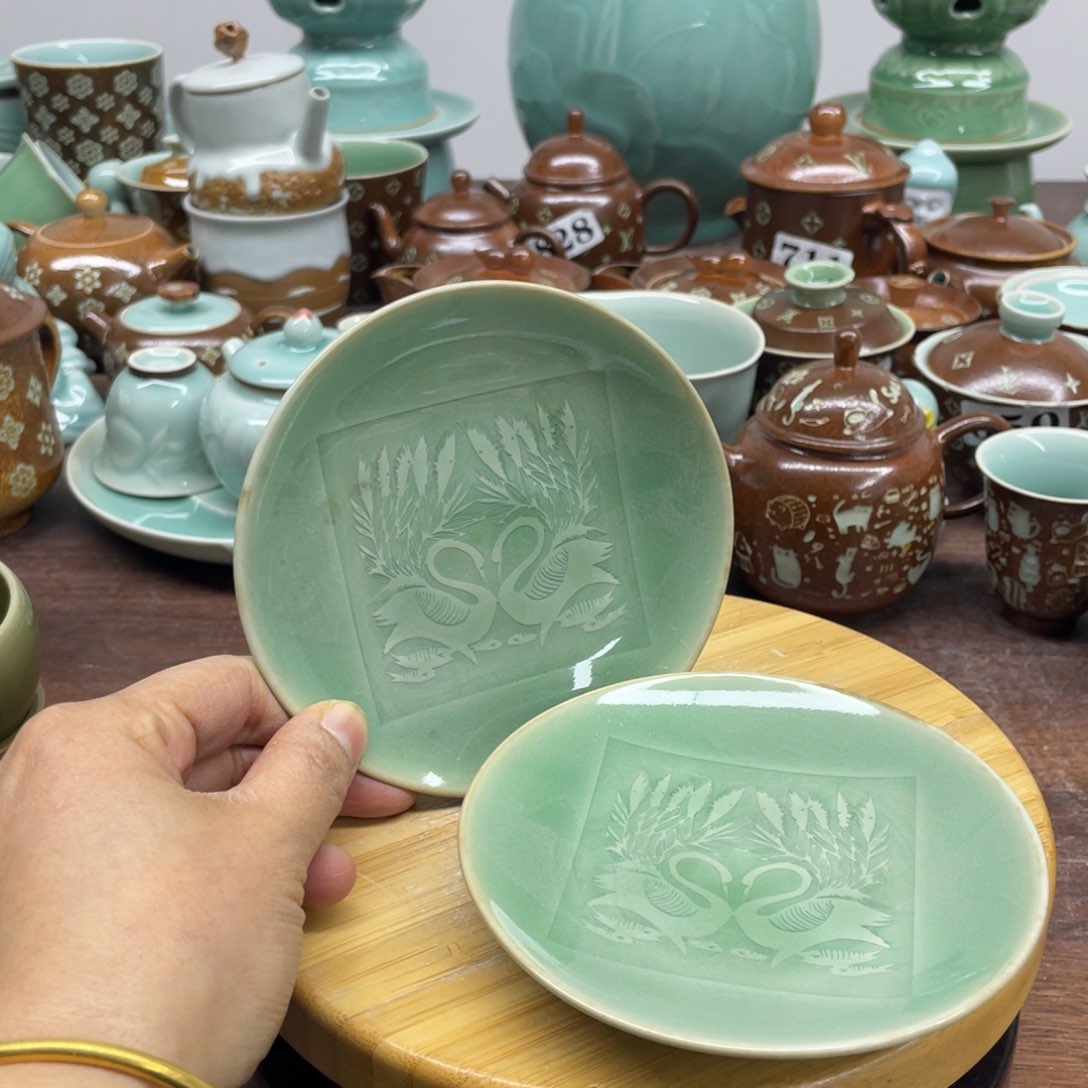 微瑕特价11.5厘米青瓷