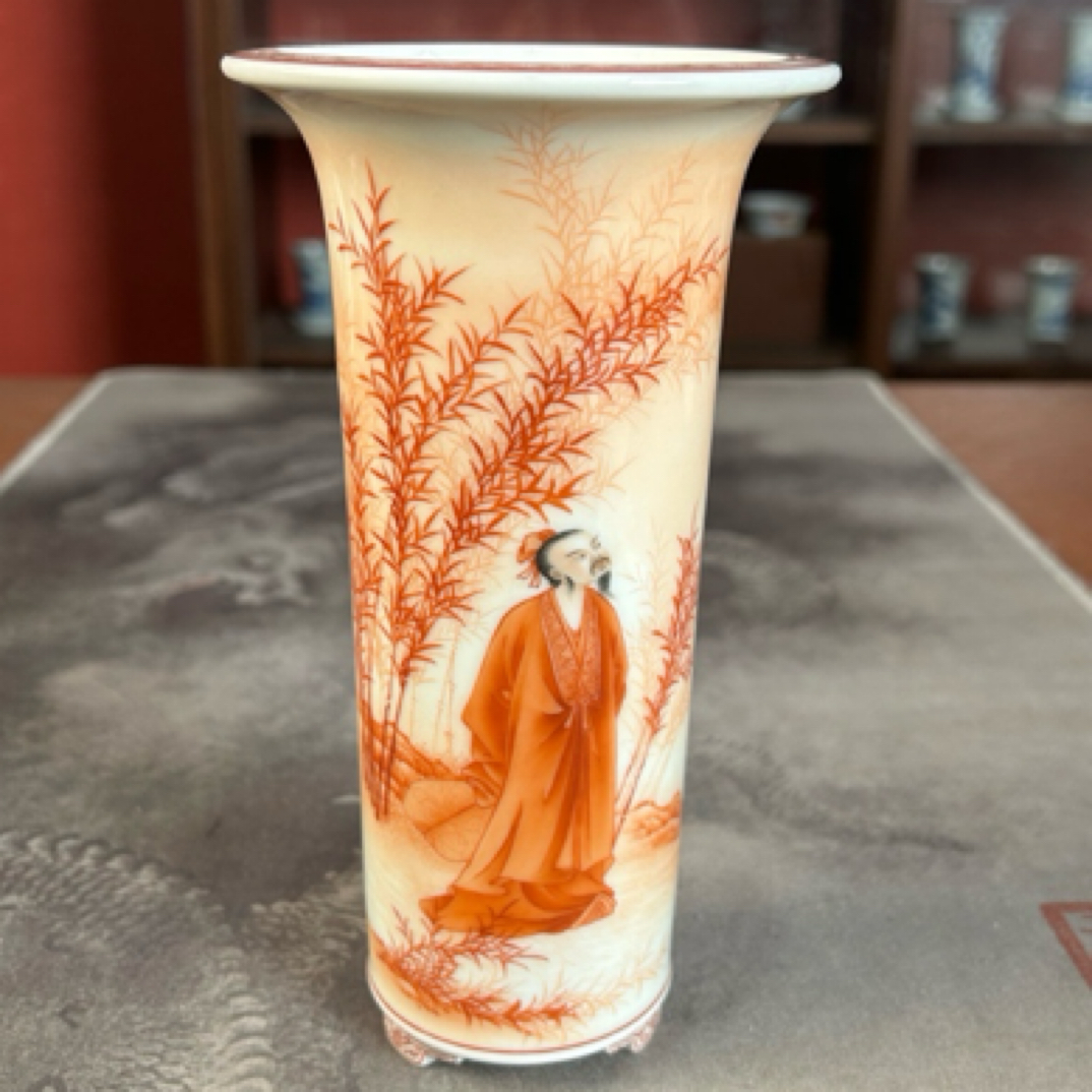 釉上矾红人物手绘盆，外口10.2内口8，外高18.3内高16.8公分