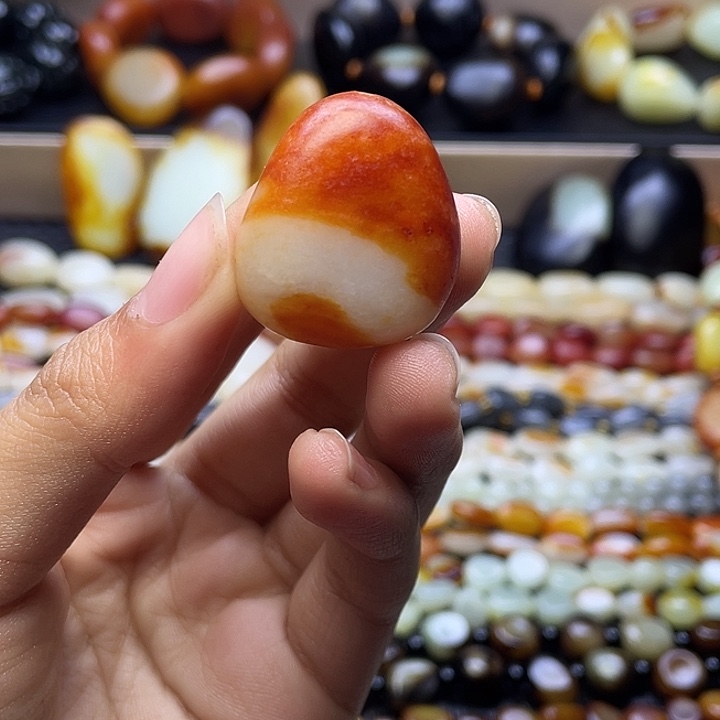 春***丽和田玉未镶嵌手链