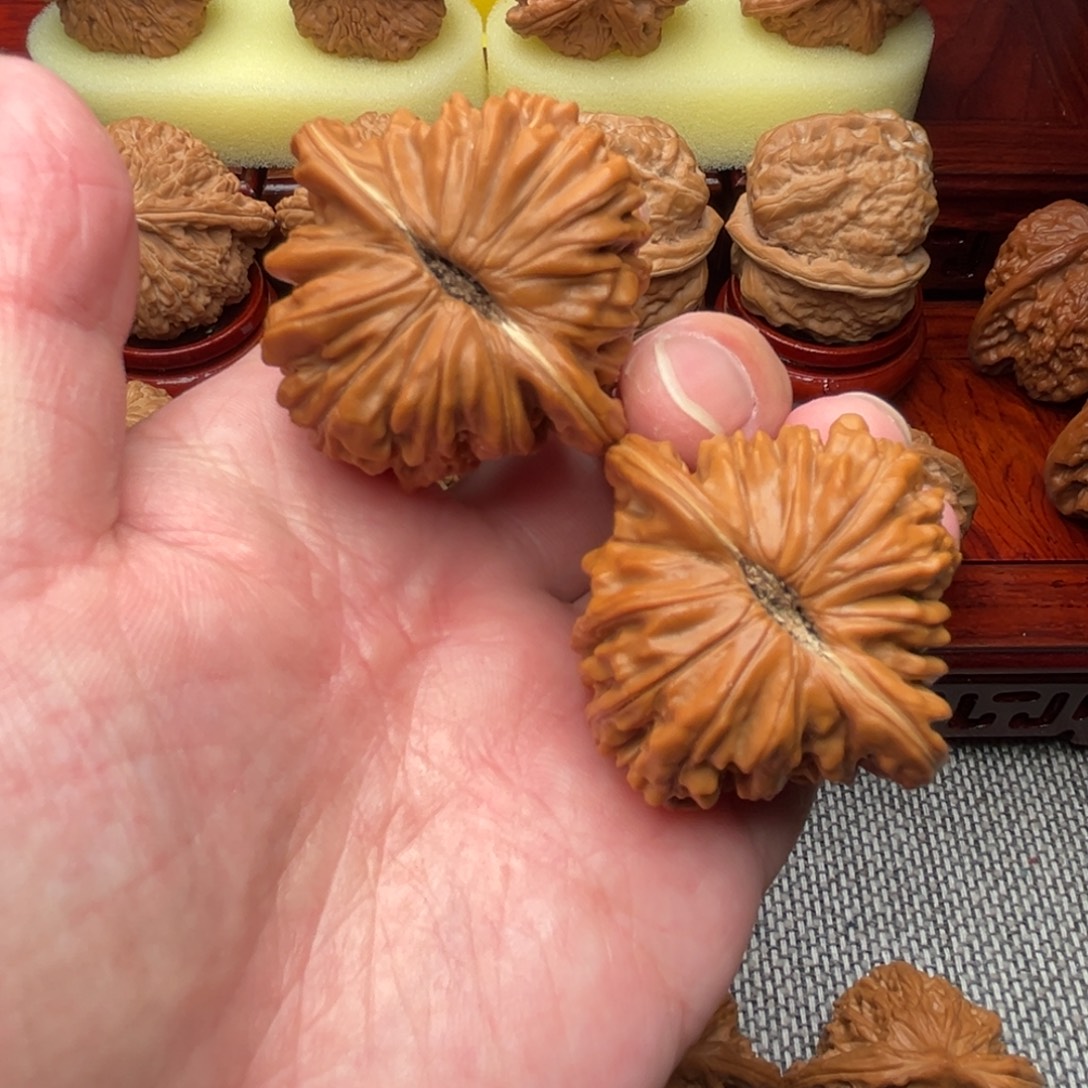 文玩核桃吊坠四座楼44尺