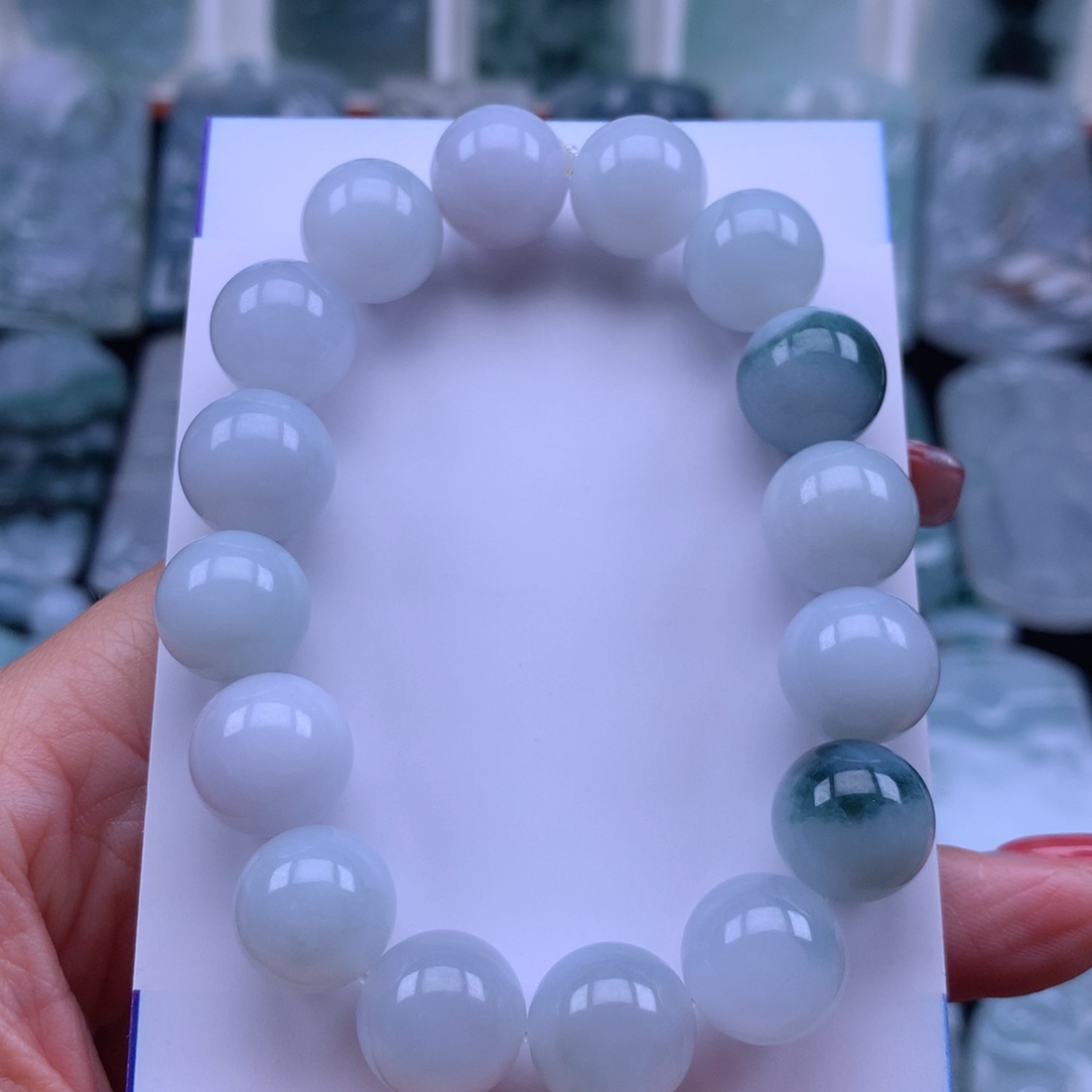 翡翠颈饰未镶嵌翡翠飘蓝花手串