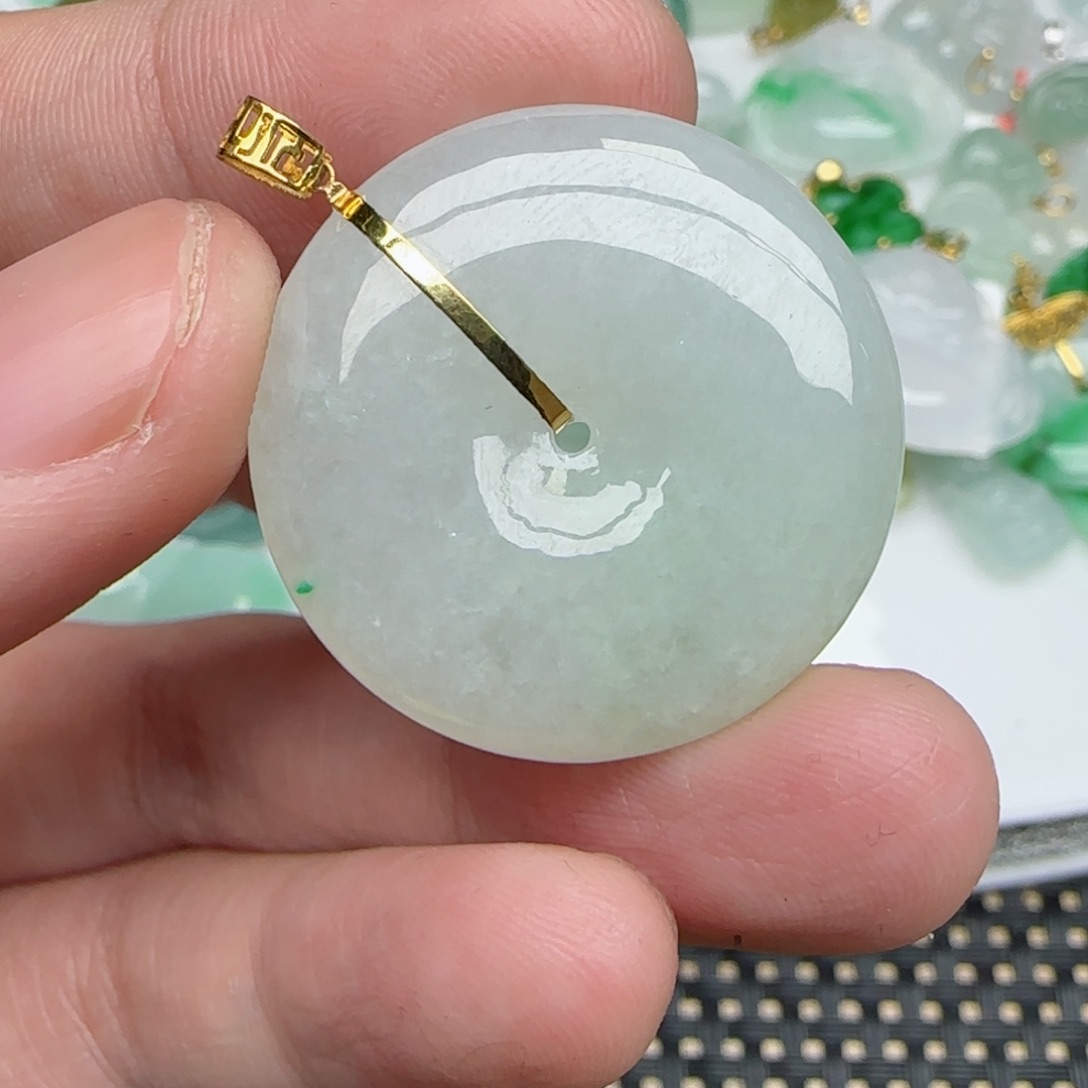 【闪购商品】翡翠颈饰18K金镶嵌平安扣