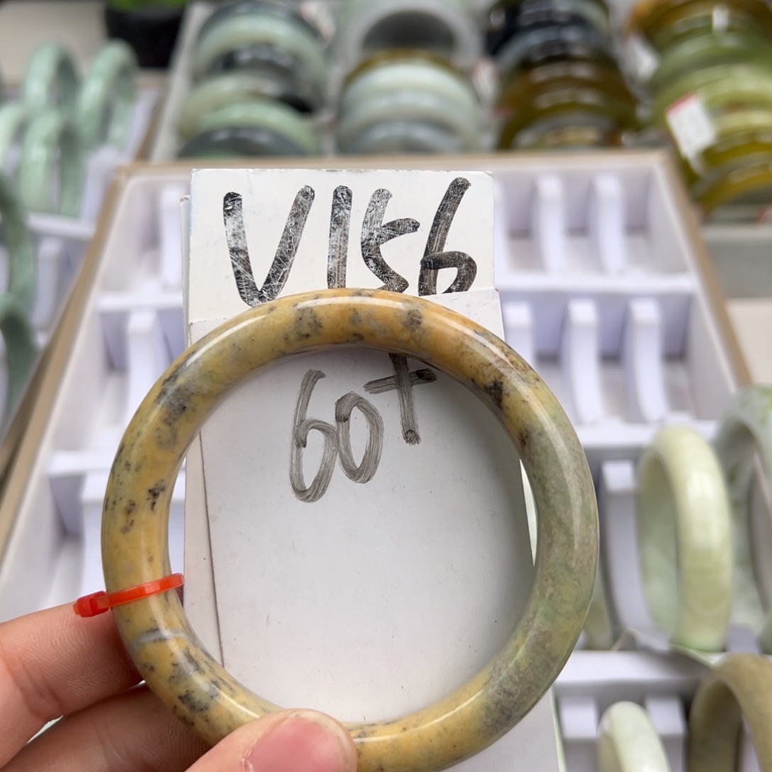 岫玉手镯未镶嵌天然岫玉