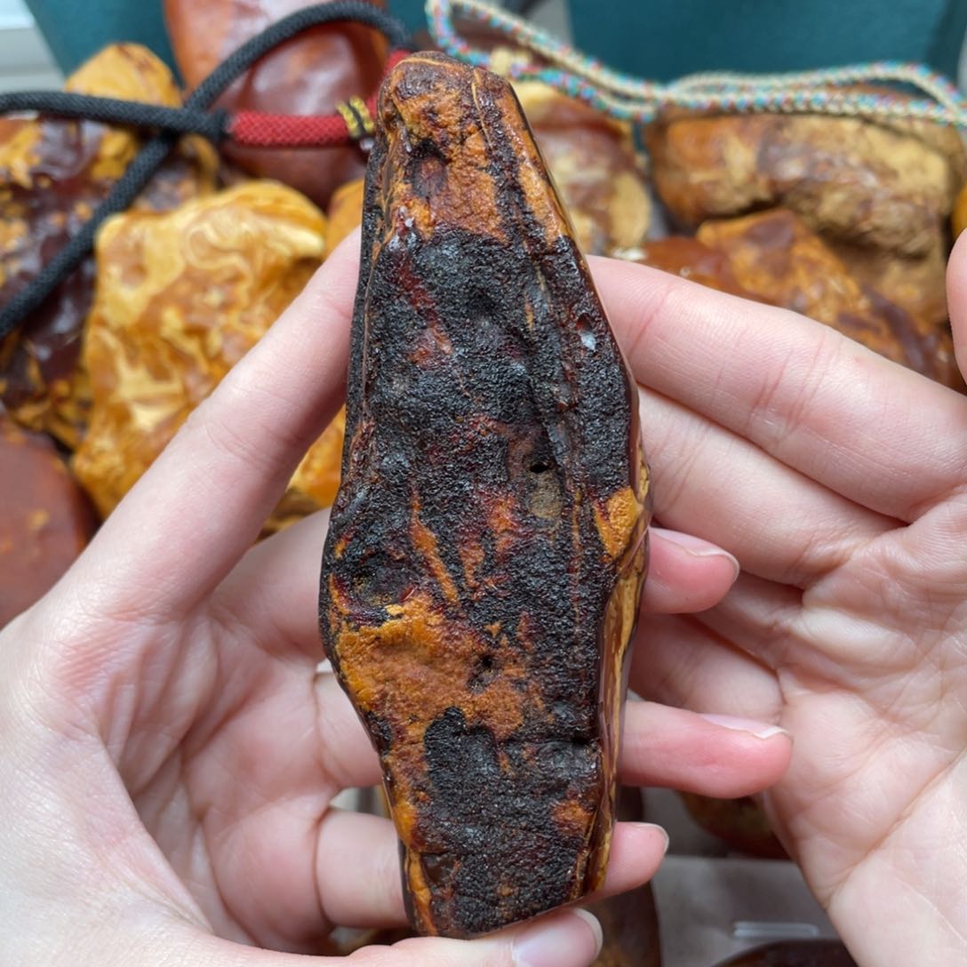 琥珀珠宝奇石未镶嵌