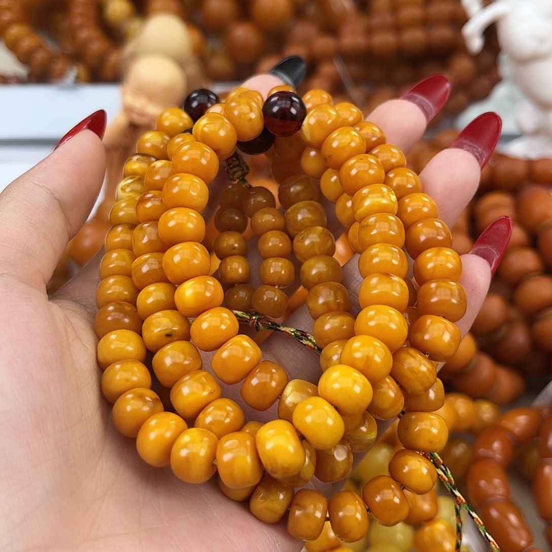 琥珀颈饰未镶嵌蜜蜡
