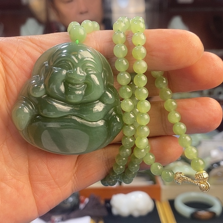 和田玉未镶嵌吊坠(赠链)