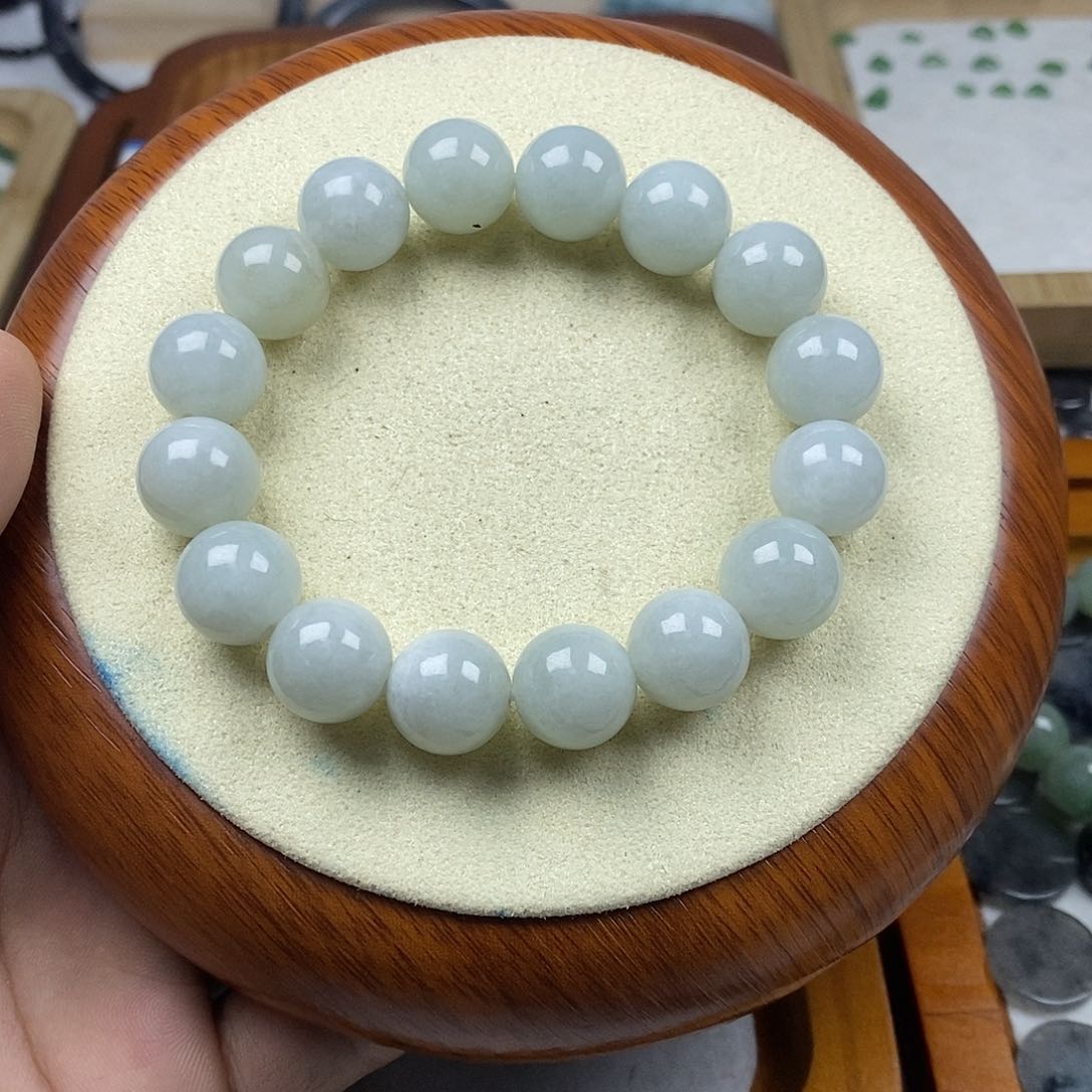 翡翠未镶嵌戒指大卡手串