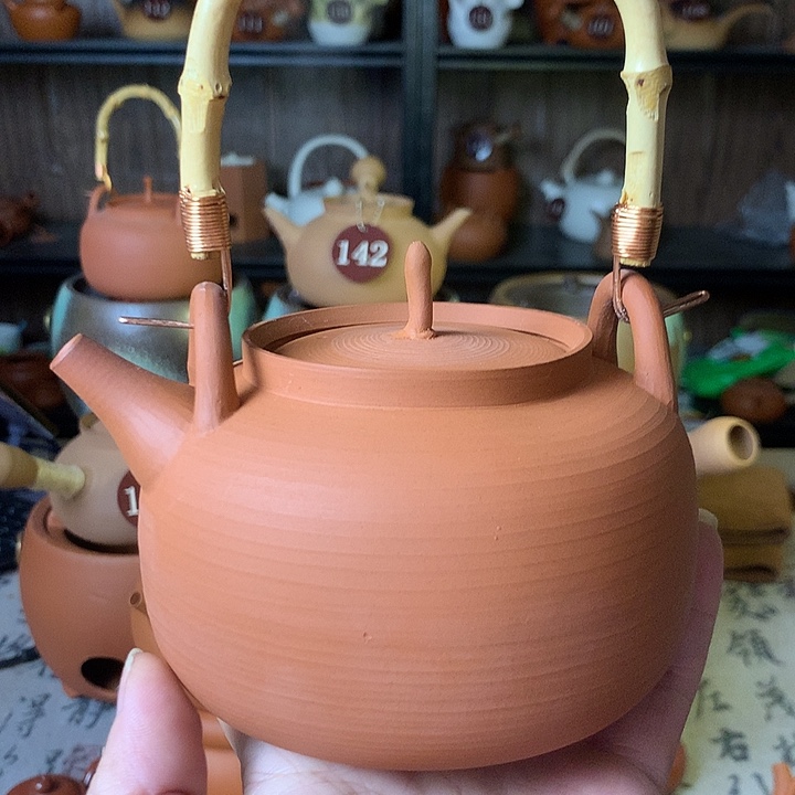 老朱泥，提梁砂铫壶。