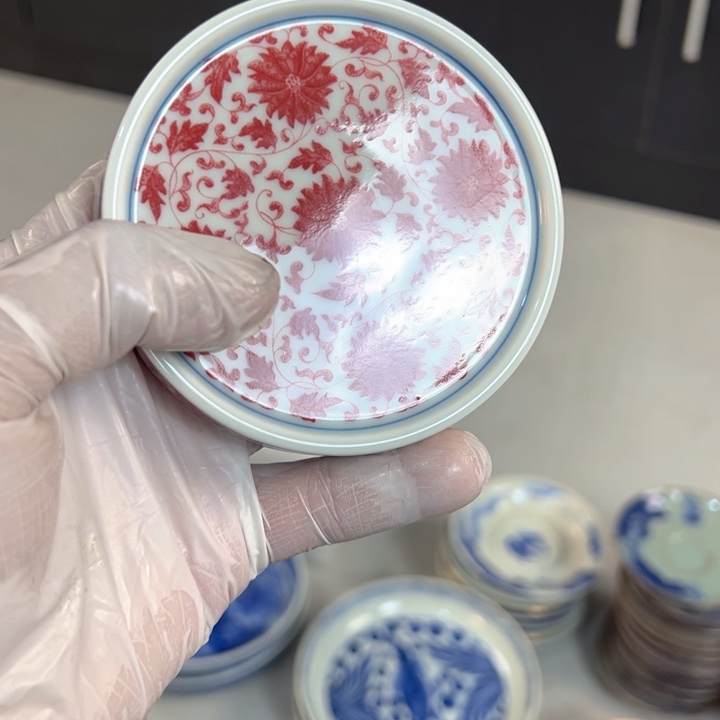 瓷片釉里红缠枝莲实心盖置全品