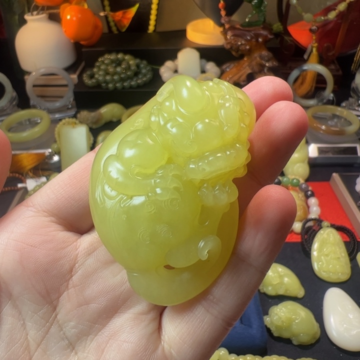 和田玉（黄玉）颈饰未镶嵌