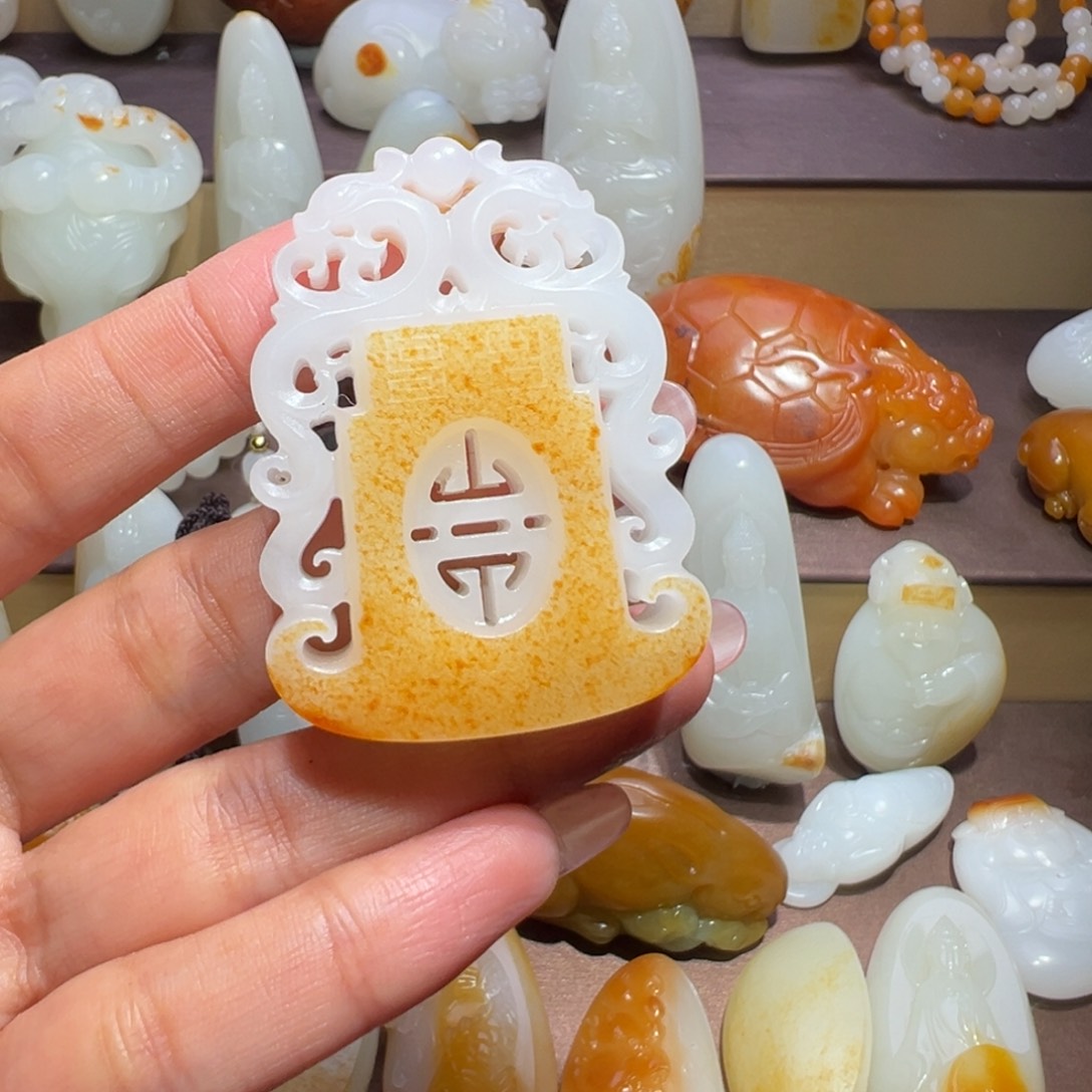 和田玉颈饰未镶嵌小*