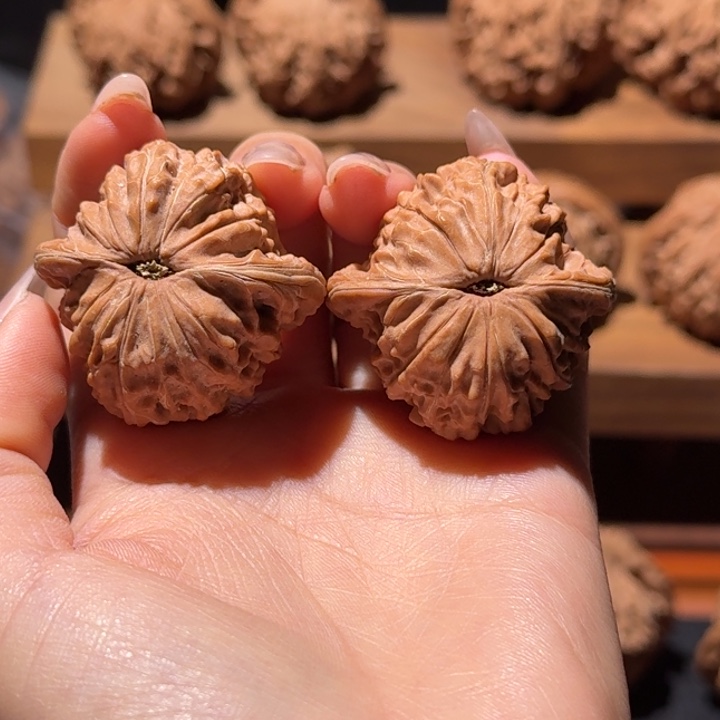 Z***z吊坠文玩核桃38磨全品山地