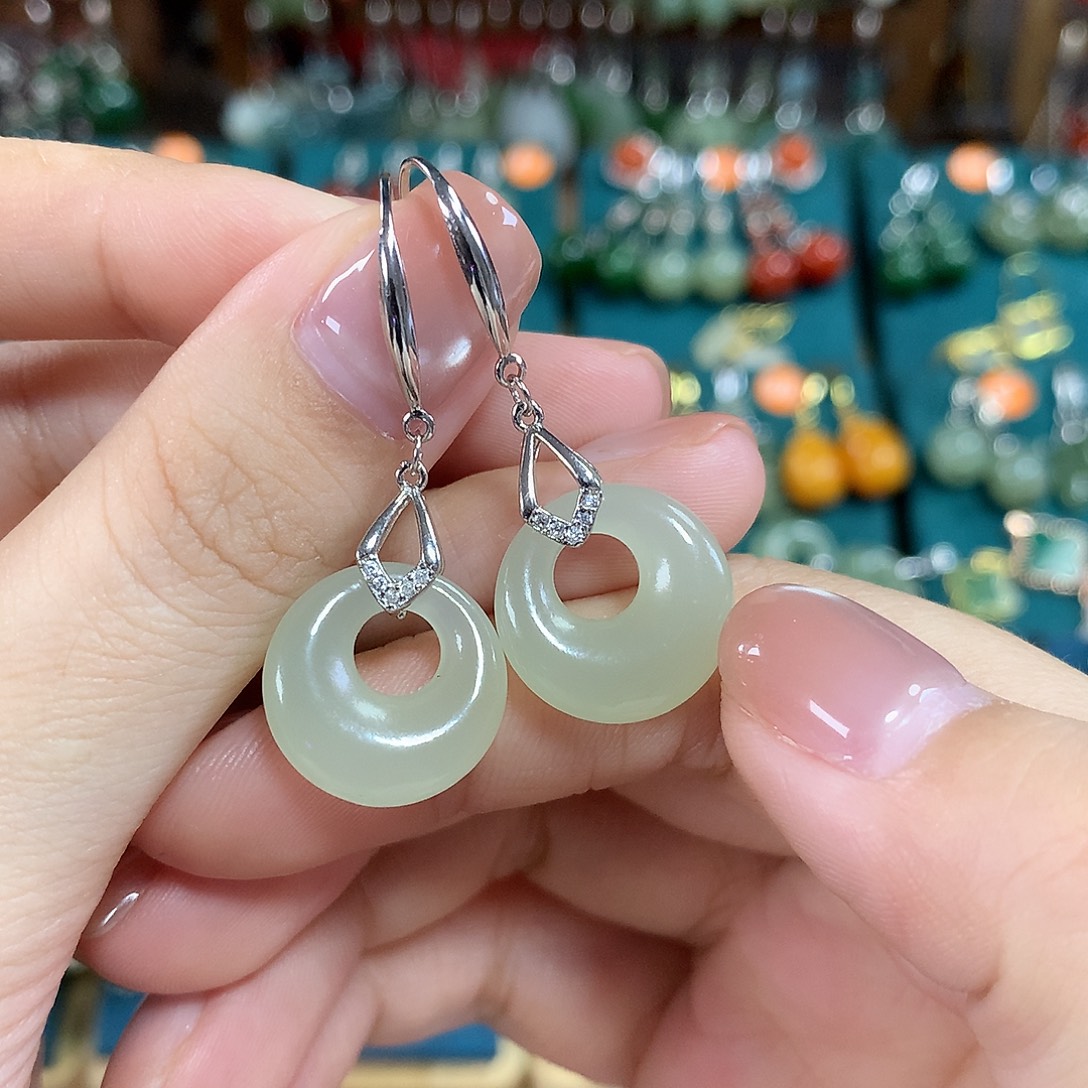 和田玉银S925镶嵌耳饰卡15.6左右