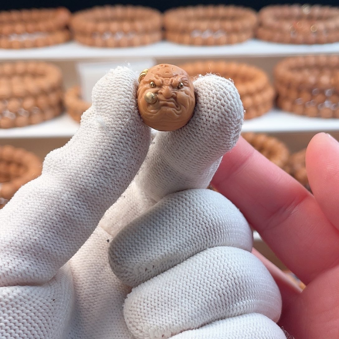 猴头核桃手串延****光烟鬼