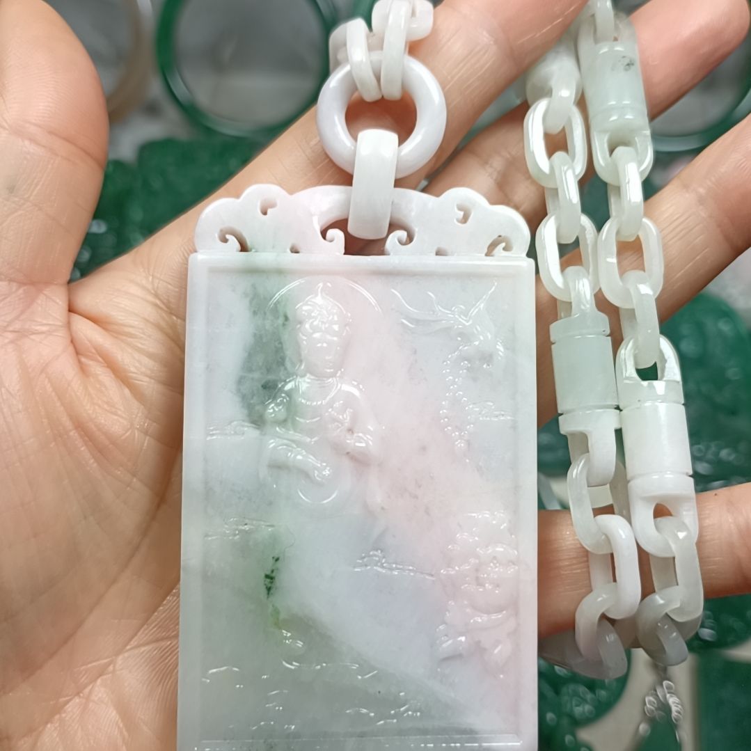 独山玉未镶嵌观音菩萨（纹）