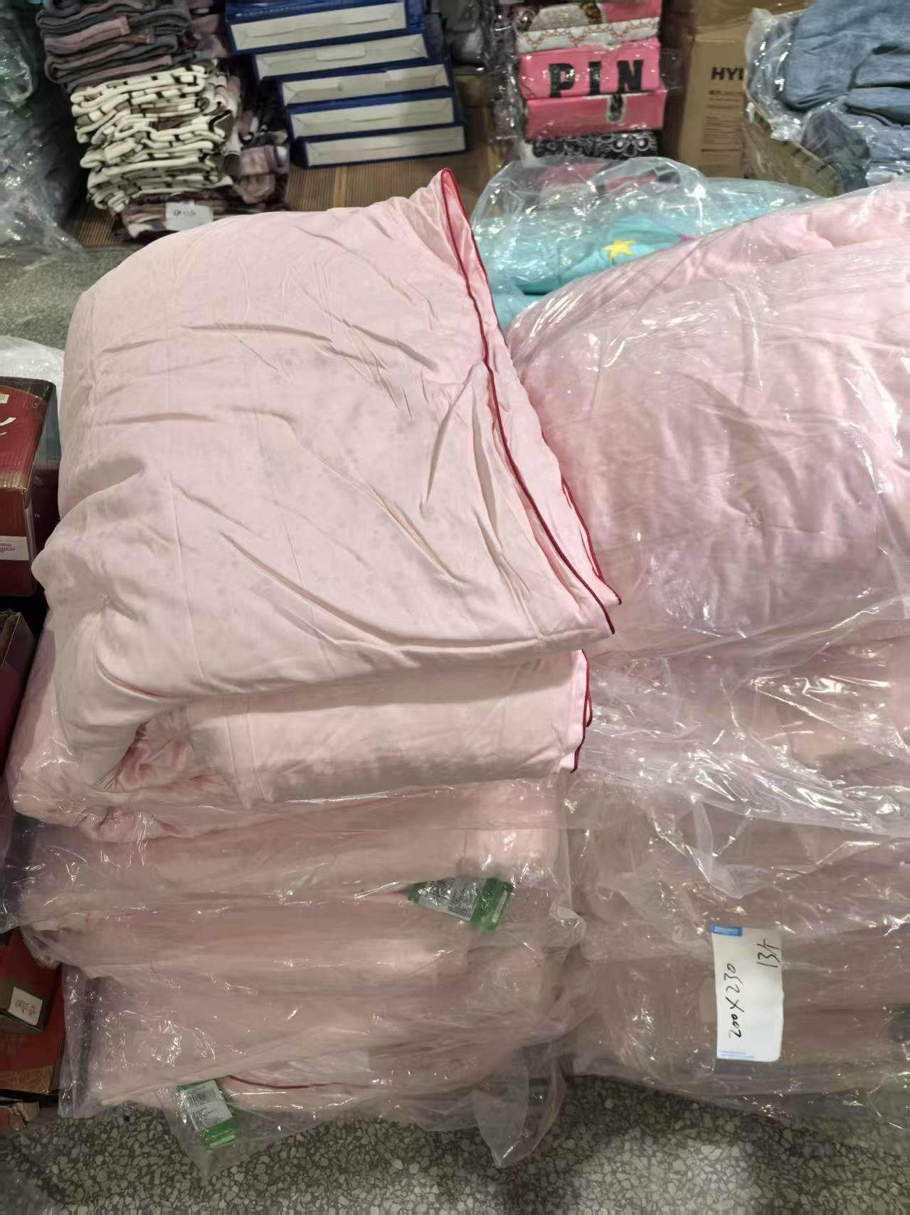 《厚广家》3楼200×230粉色系全棉贡缎100%柞蚕丝加厚冬被发1张6.2斤