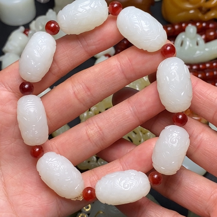 芝***瓜未镶嵌手链和田玉