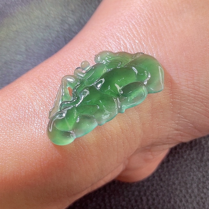 定制翡翠未镶嵌翡翠