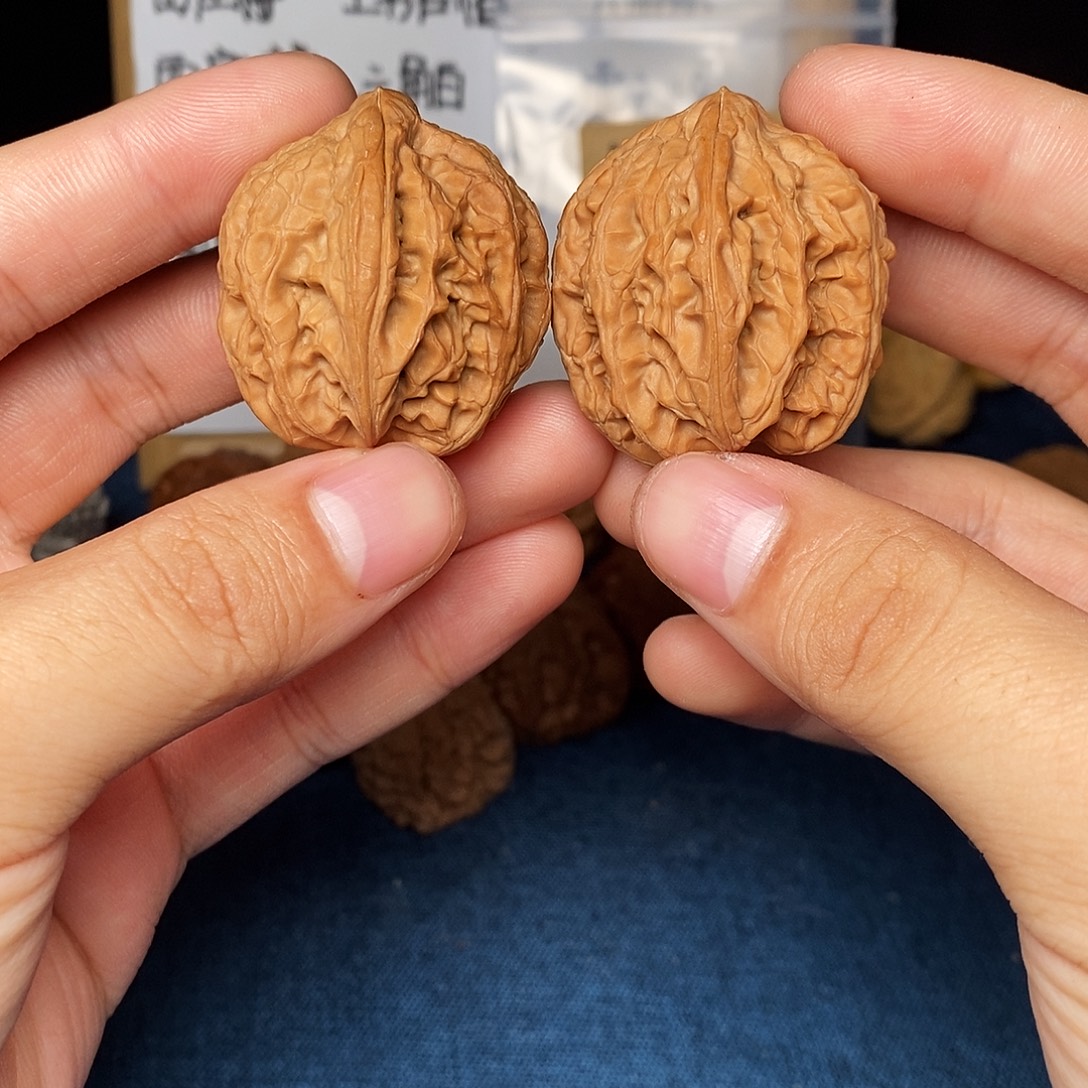 吊坠文玩核桃野马川